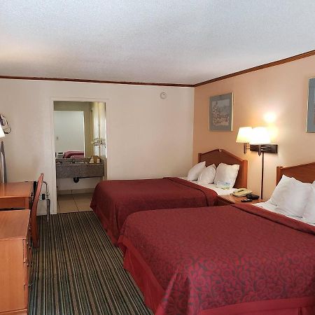 Economy Hotel Wichita- Florence St Esterno foto