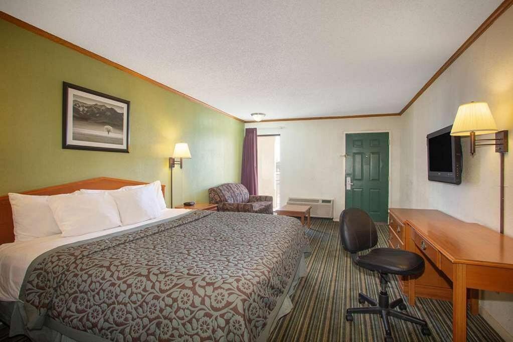 Economy Hotel Wichita- Florence St Esterno foto